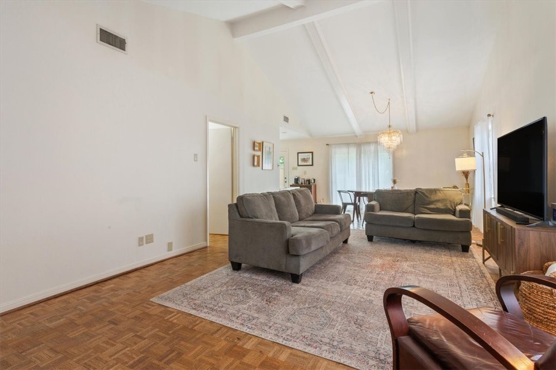 1124 Pembrook Drive Waco, TX 76710 - Photo 7 of 29