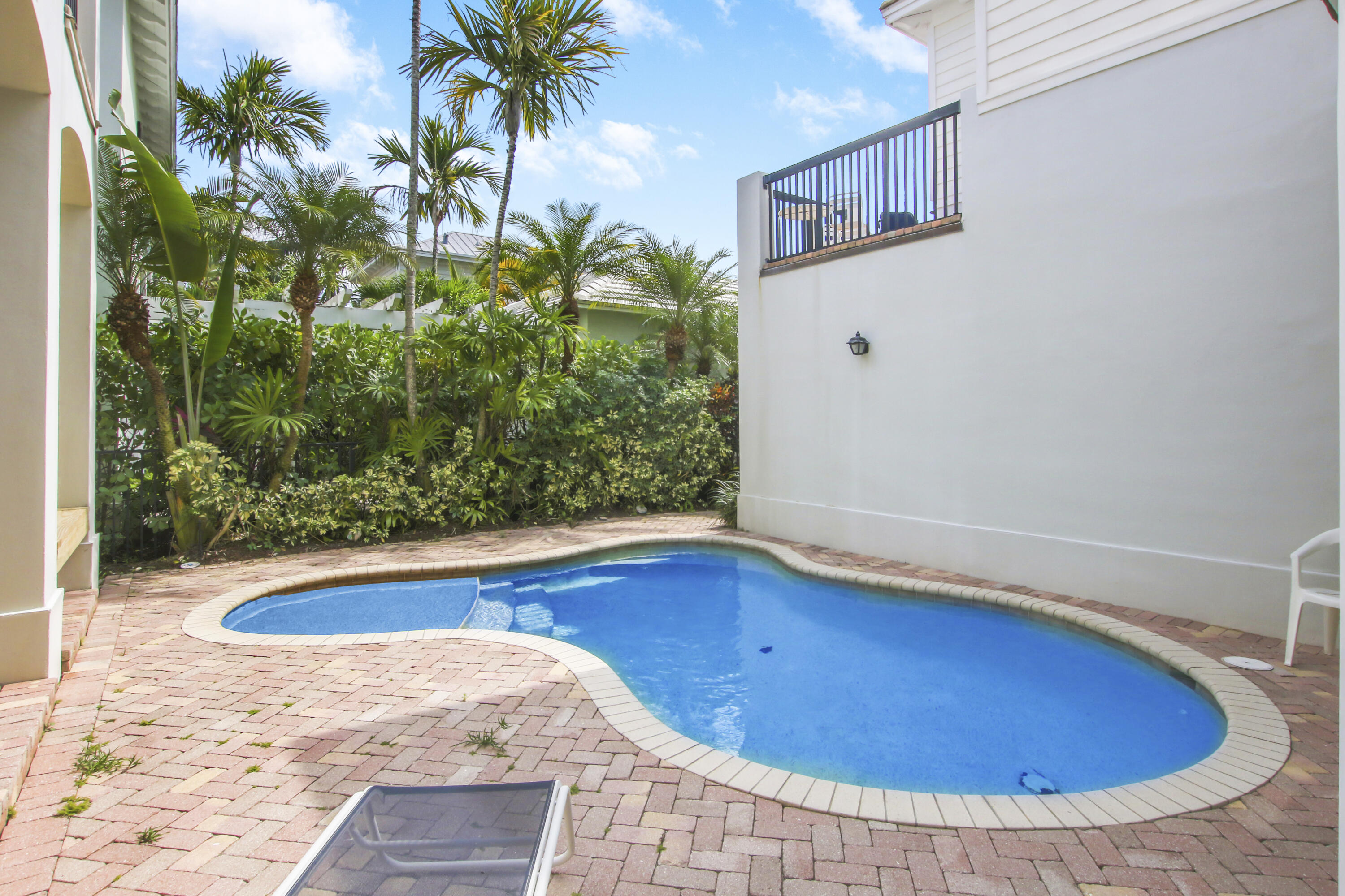 108 Spikerush Road Jupiter, FL 33458 - Photo 8 of 9 a view of swimming pool from a tub
