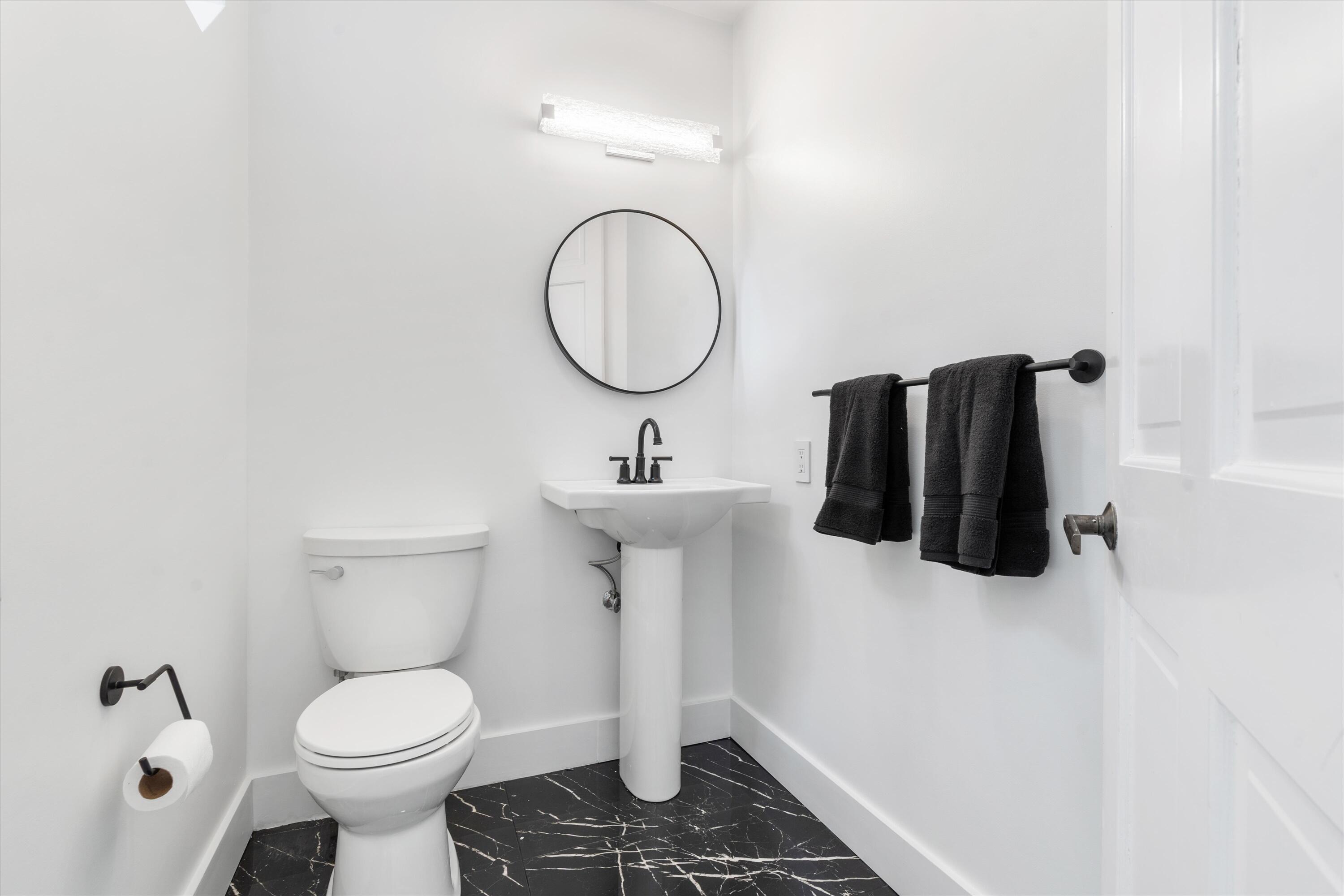 17087 Ryton Lane Boca Raton, FL 33496 - Photo 13 of 25 Powder Room