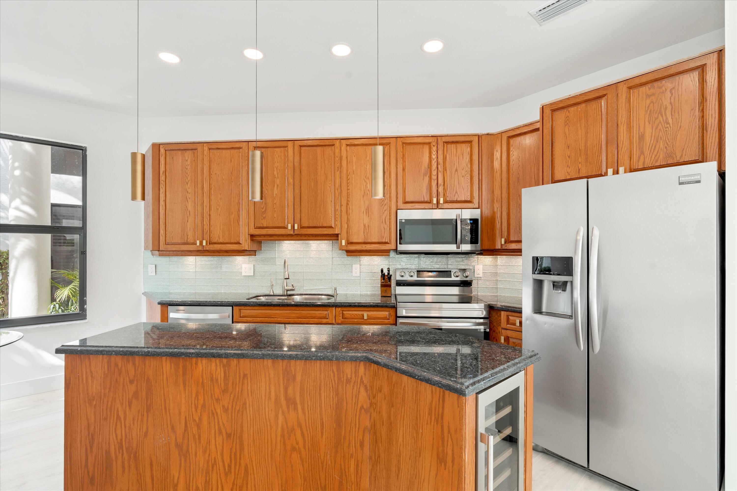 17087 Ryton Lane Boca Raton, FL 33496 - Photo 8 of 25 Kitchen