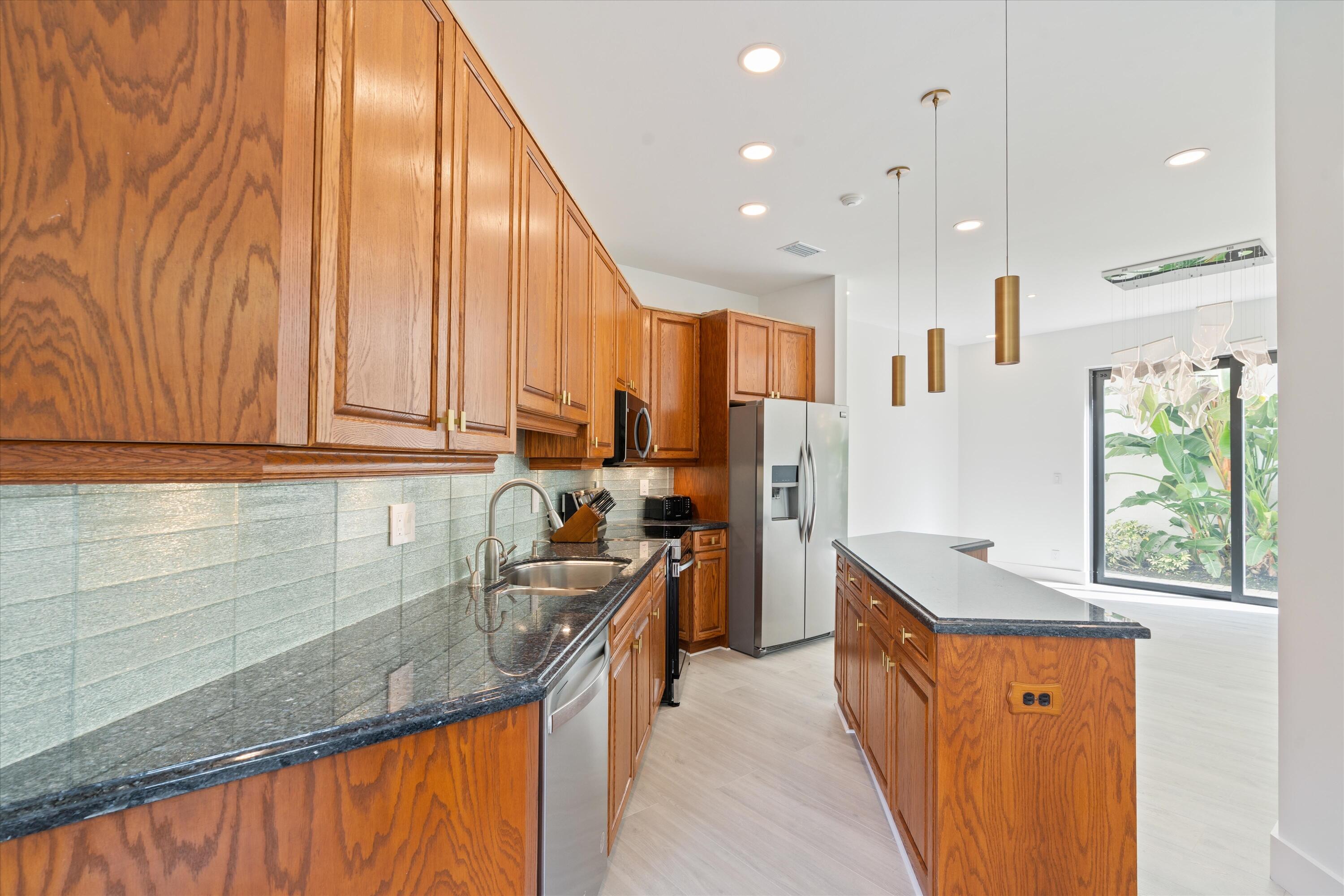 17087 Ryton Lane Boca Raton, FL 33496 - Photo 9 of 25 Kitchen