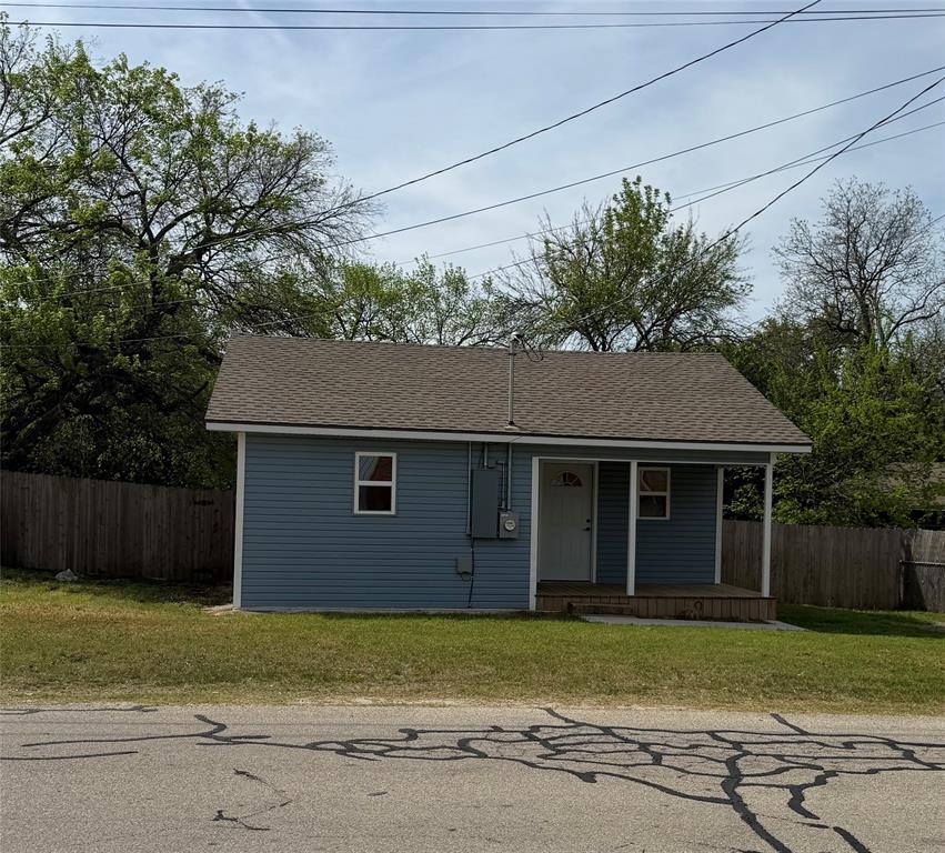 204 East 5th Street Springtown, TX 76082 - Photo 2 of 13