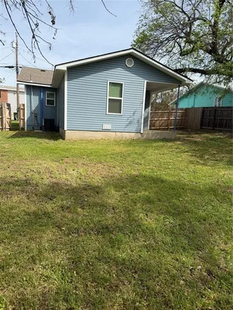 $1,400 | 204 East 5th Street, Springtown, TX 76082
