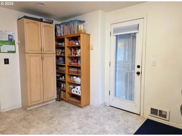 $410,000 | 795 Red Cedar Court, Eugene, OR 97402