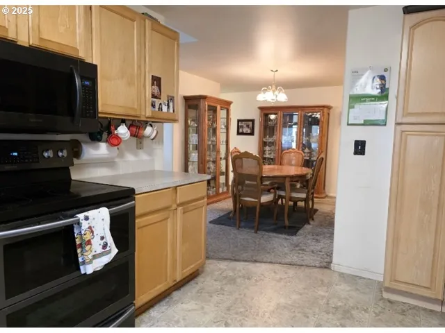 $410,000 | 795 Red Cedar Court, Eugene, OR 97402