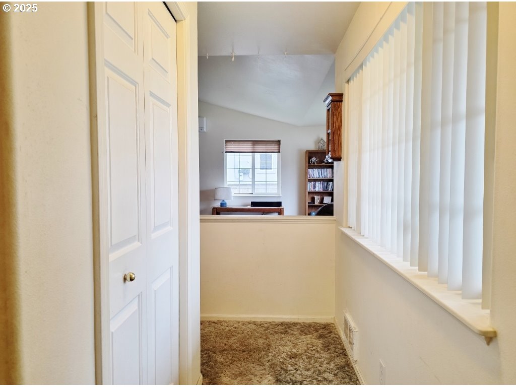 795 Red Cedar Court Eugene, OR 97402 - Photo 3 of 32