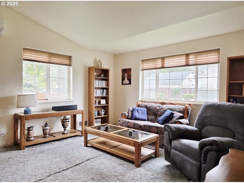 795 Red Cedar Court Eugene, OR 97402 - Photo 5 of 32