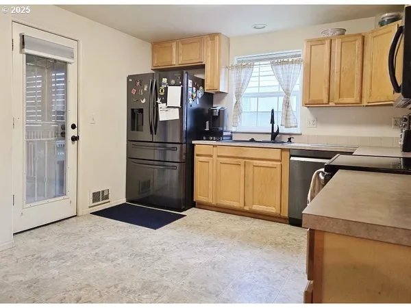 $410,000 | 795 Red Cedar Court, Eugene, OR 97402