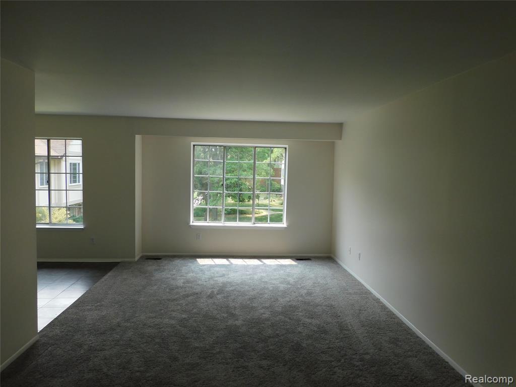 30268 Southfield Road, Unit 229 Southfield, MI 48076 - Photo 4 of 12