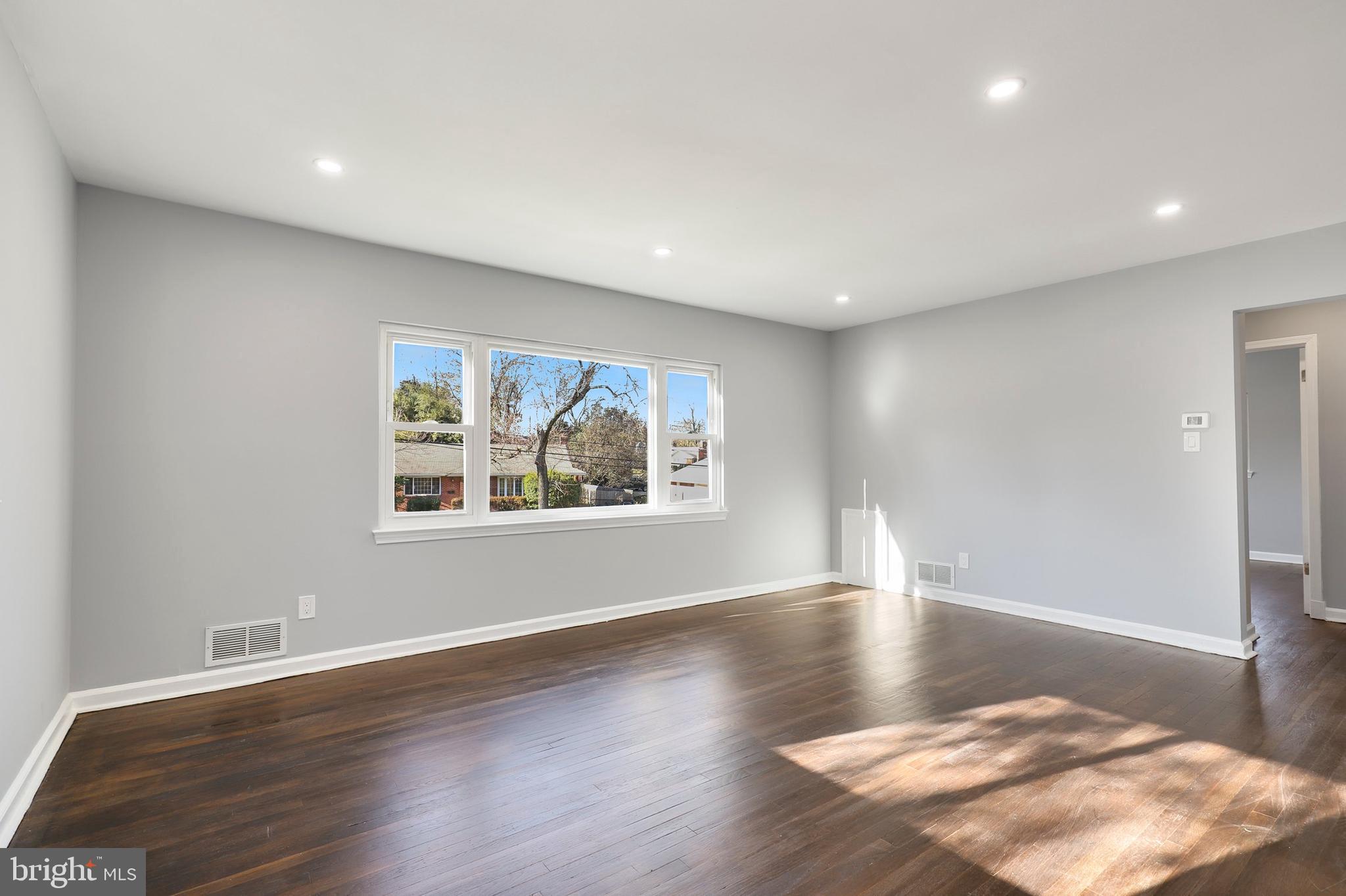 1702 Flora Lane Silver Spring, MD 20910 - Photo 17 of 38