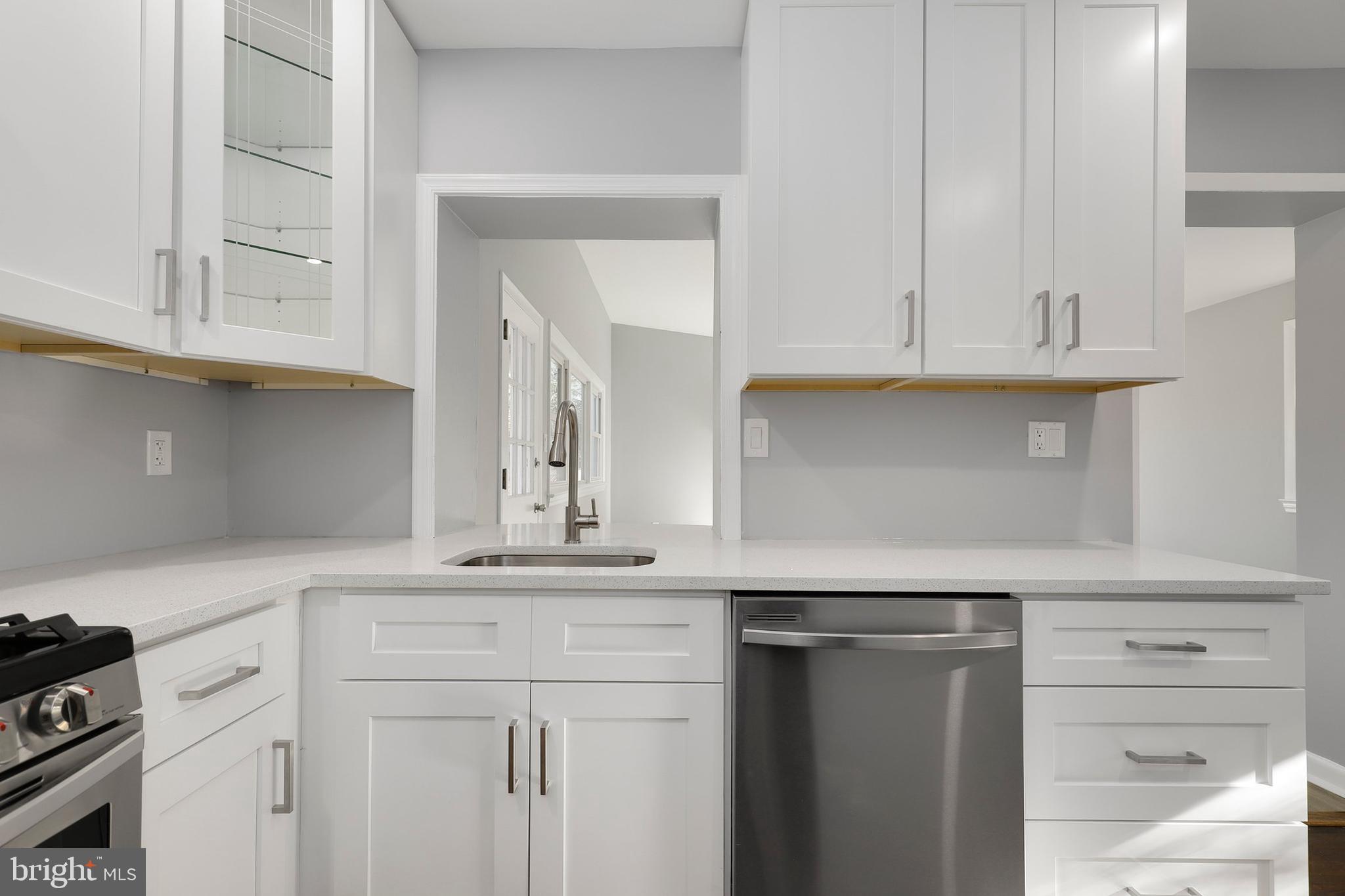 1702 Flora Lane Silver Spring, MD 20910 - Photo 10 of 38