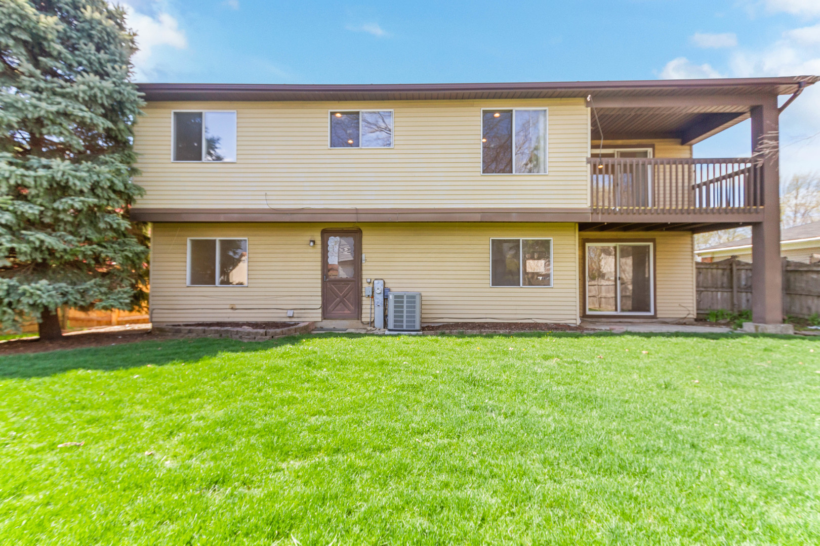 304 Thistle Drive Bolingbrook, IL 60490 - Photo 3 of 26