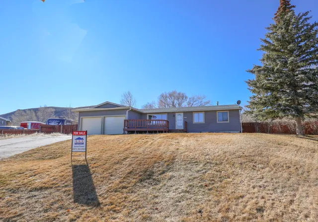 $389,900 | 1405 California Way, Green River, WY 82935