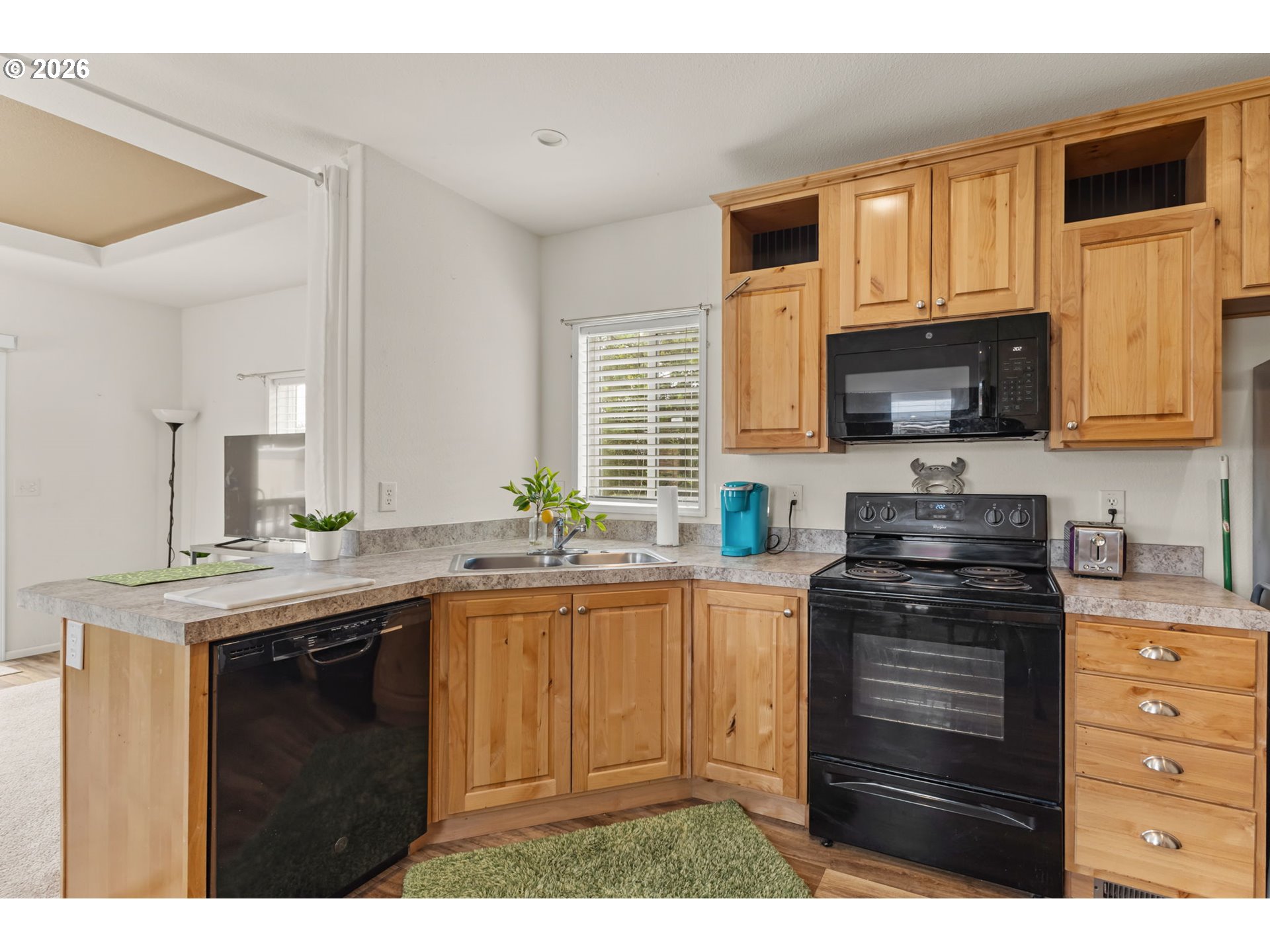 1699 27th Street, Unit 17 Florence, OR 97439 - Photo 4 of 20