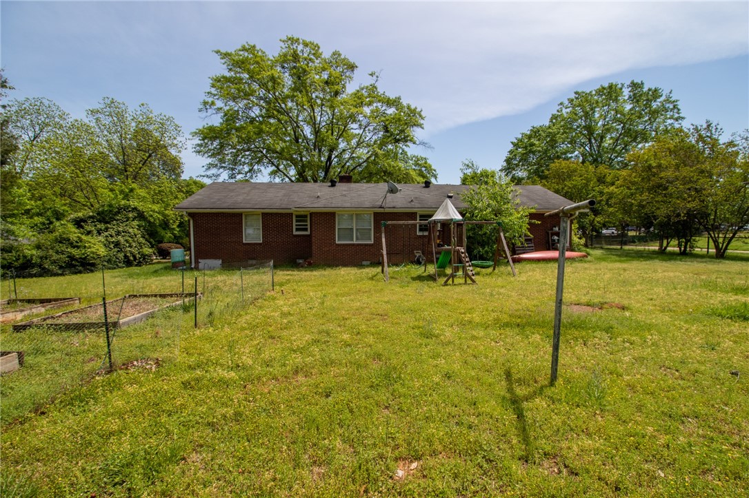 601 Camfield Road Anderson, SC 29621 - Photo 4 of 11
