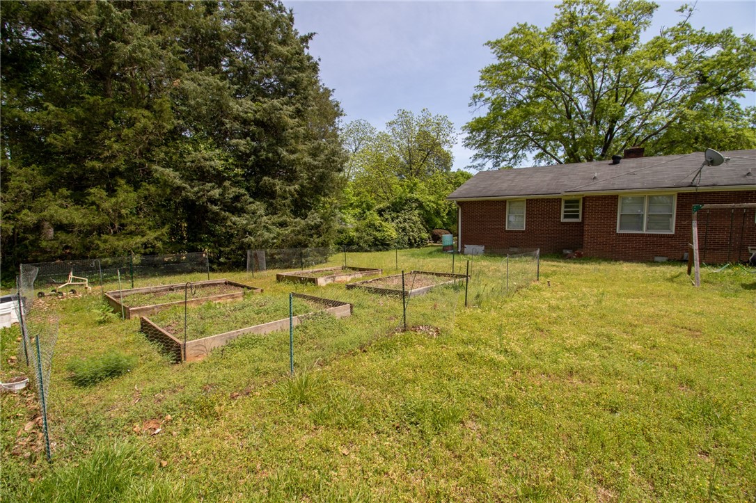 601 Camfield Road Anderson, SC 29621 - Photo 7 of 11