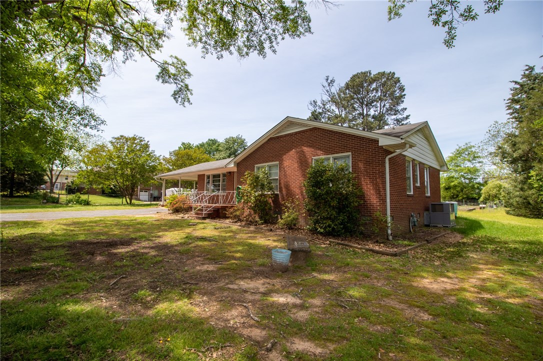 601 Camfield Road Anderson, SC 29621 - Photo 9 of 11