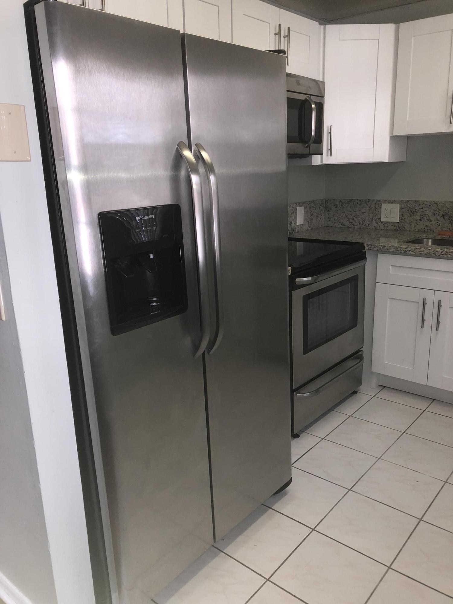 144 Brighton D Boca Raton, FL 33434 - Photo 2 of 14 IMG_0580