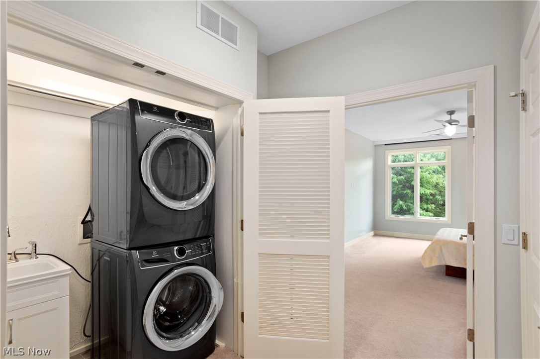 12480 Cedar Road, Unit 14 Cleveland, OH 44106 - Photo 14 of 35 Laundry room on 3rd floor bed level