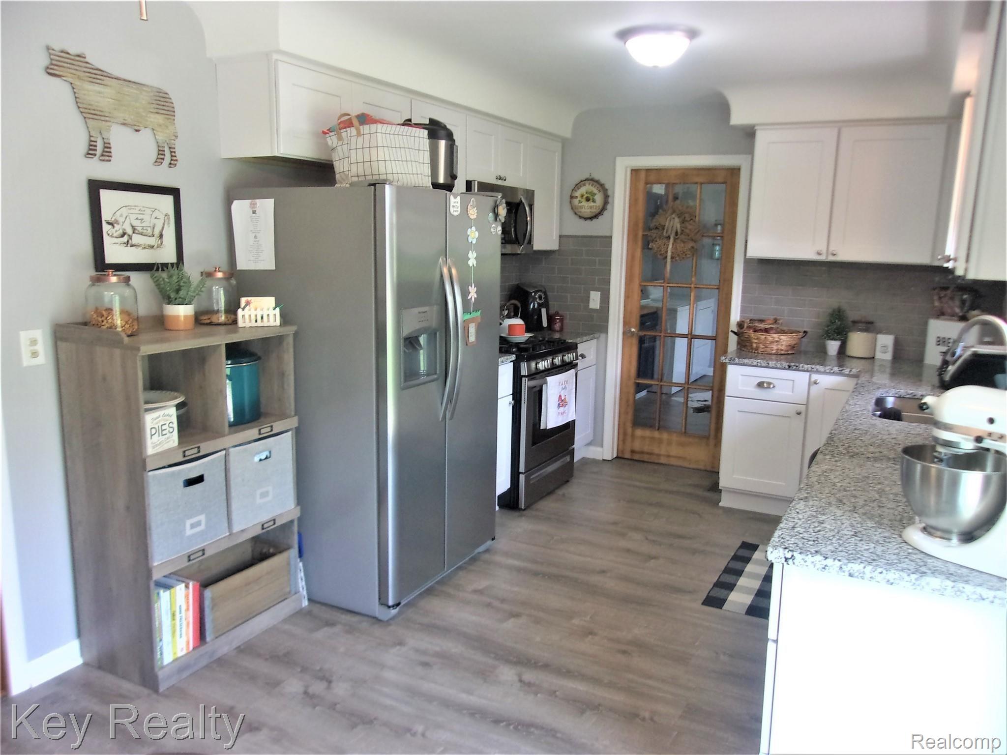 12726 Sweitzer Road Carleton, MI 48117 - Photo 21 of 60 244_3273.JPG