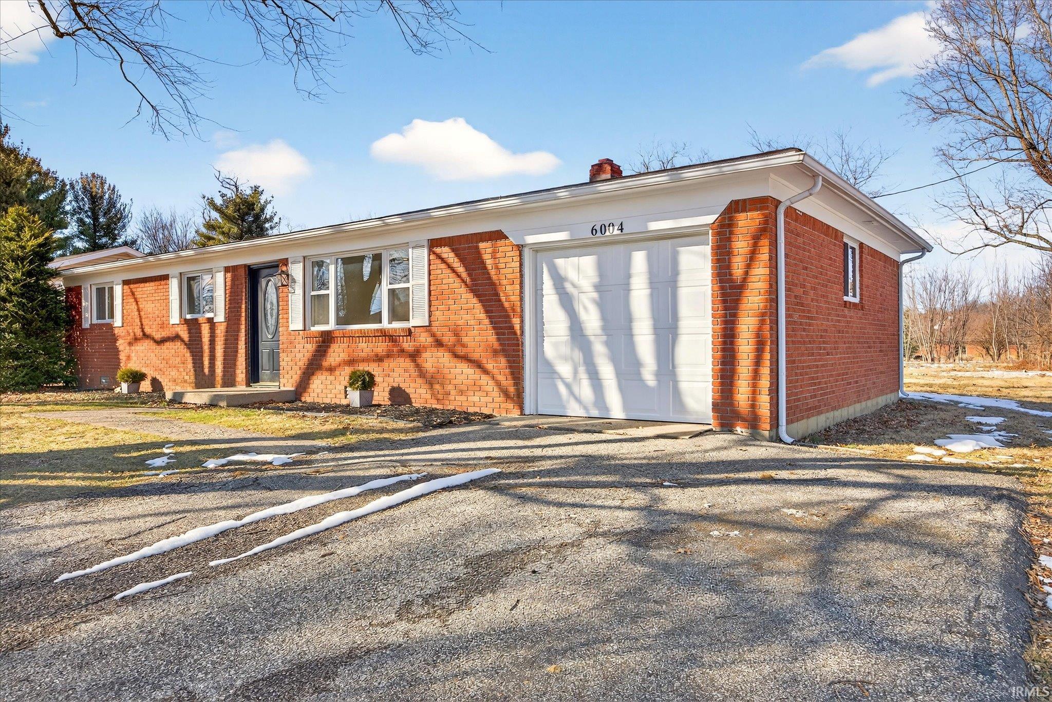 6004 West Merry Way Lane Bloomington, IN 47404 - Photo 2 of 27