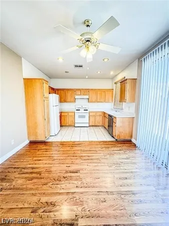 $1,895 | 3322 Lark Bunting Street, Las Vegas, NV 89117