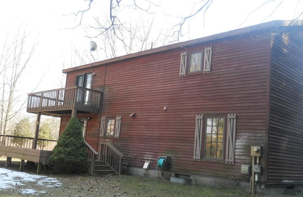 4074 Red Apple Road Manistee, MI 49660 - Photo 6 of 22 1817166-5.JPG
