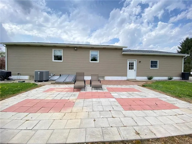 a front view of house with yard