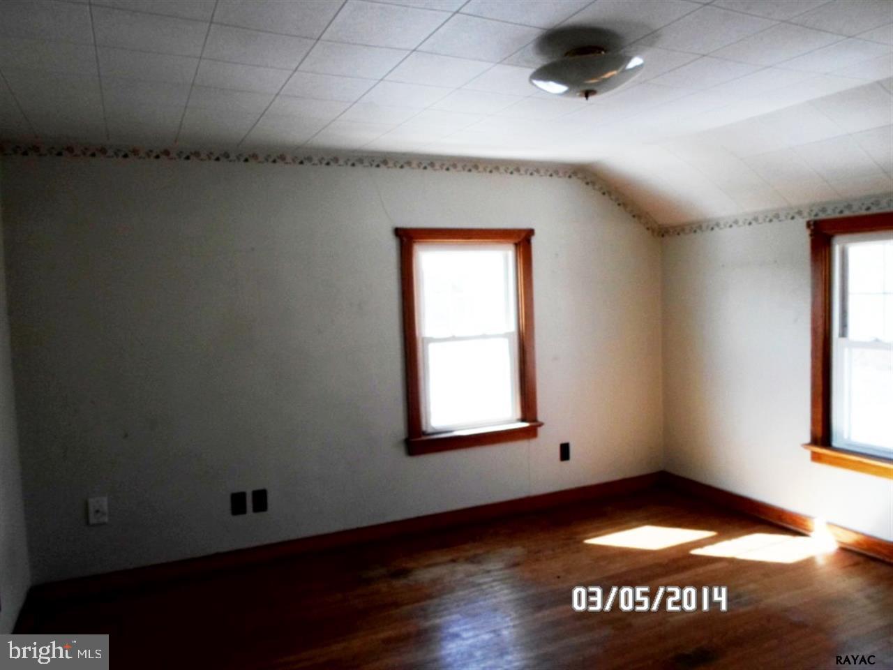 210 Maple Avenue, Unit 2 Hanover, PA 17331 - Photo 13 of 18 Gallery Image 13