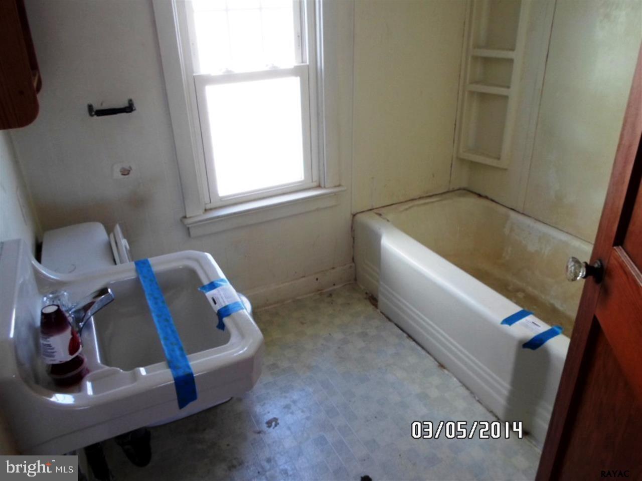210 Maple Avenue, Unit 2 Hanover, PA 17331 - Photo 14 of 18 Gallery Image 14