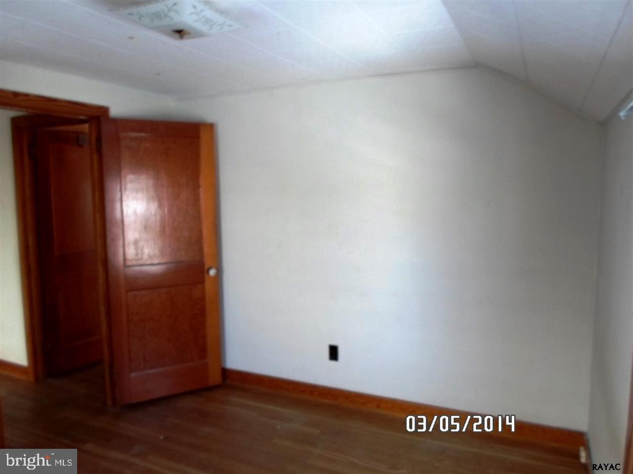 210 Maple Avenue, Unit 2 Hanover, PA 17331 - Photo 15 of 18 Gallery Image 15