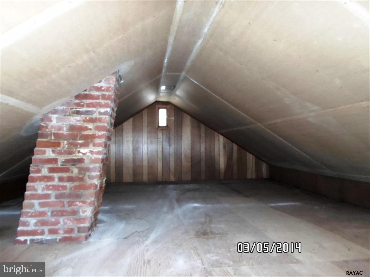 210 Maple Avenue, Unit 2 Hanover, PA 17331 - Photo 16 of 18 Gallery Image 16