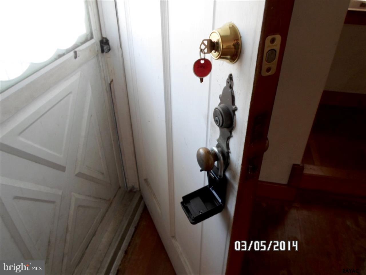 210 Maple Avenue, Unit 2 Hanover, PA 17331 - Photo 6 of 18 Gallery Image 6