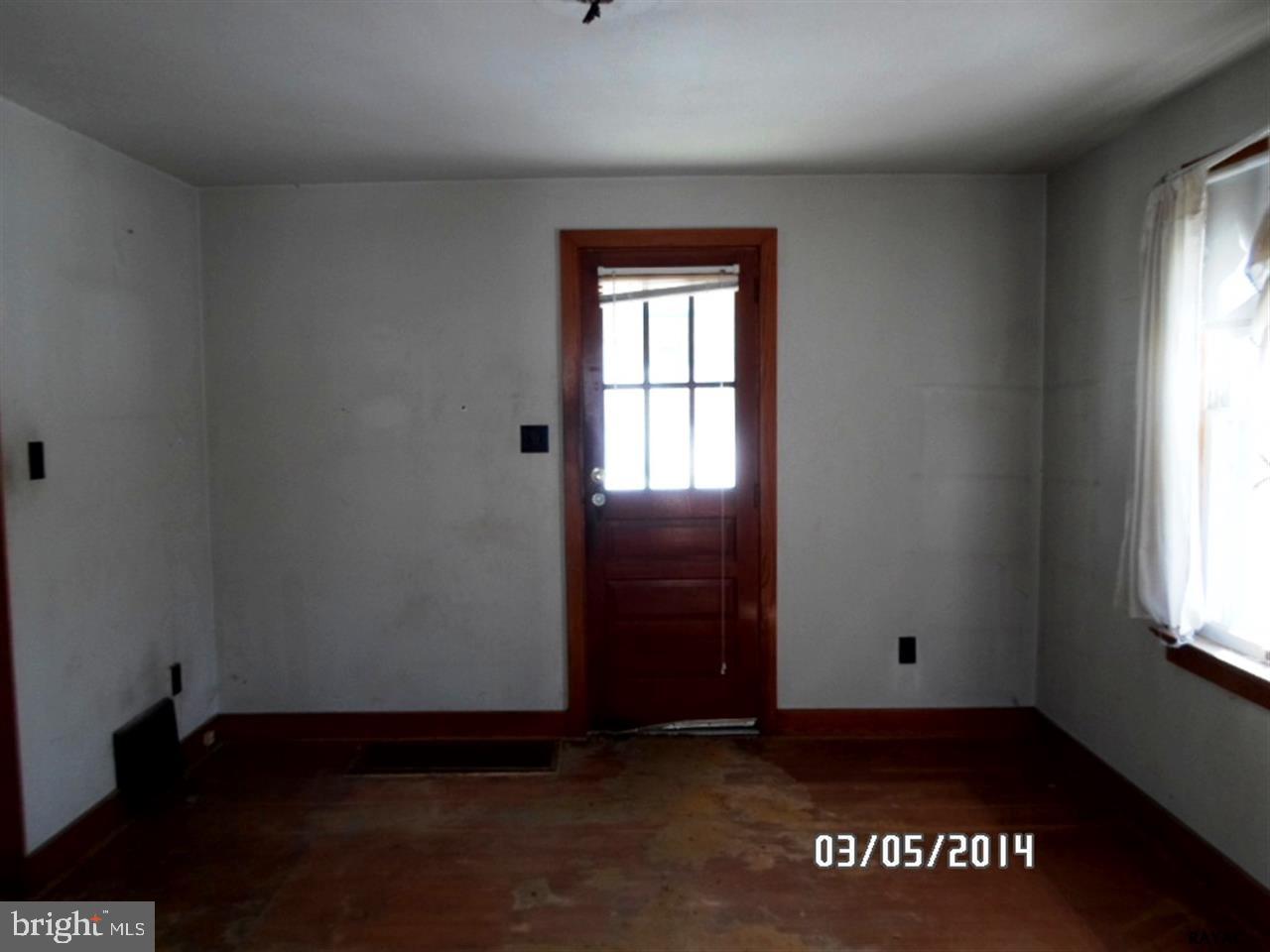 210 Maple Avenue, Unit 2 Hanover, PA 17331 - Photo 9 of 18 Gallery Image 9