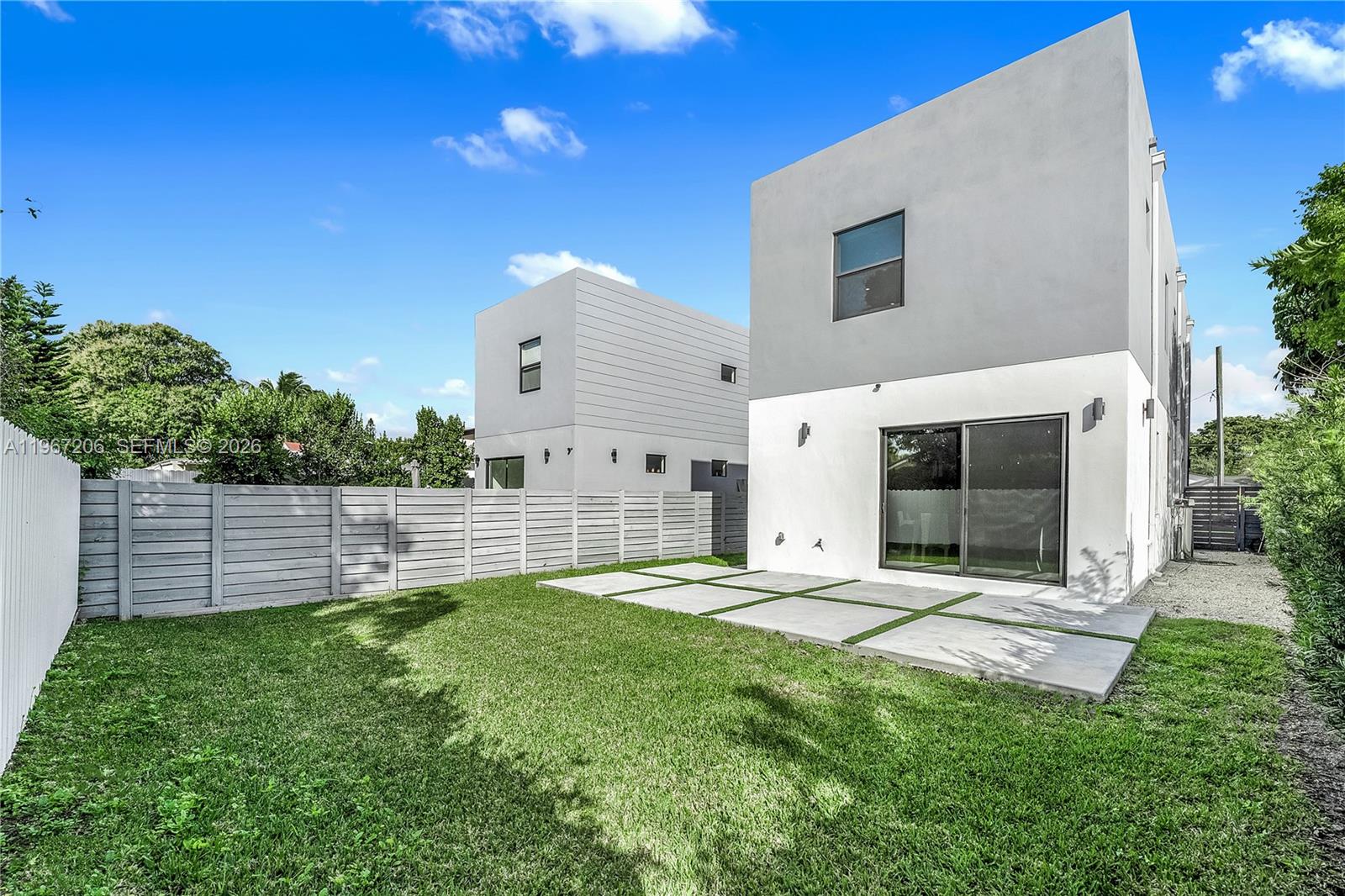 2320 Southwest 14th Street Miami, FL 33145 - Photo 30 of 39