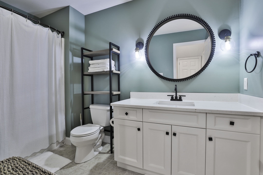 72 Mountain Village Road, Unit 72 Salem, NH 03079 - Photo 29 of 32