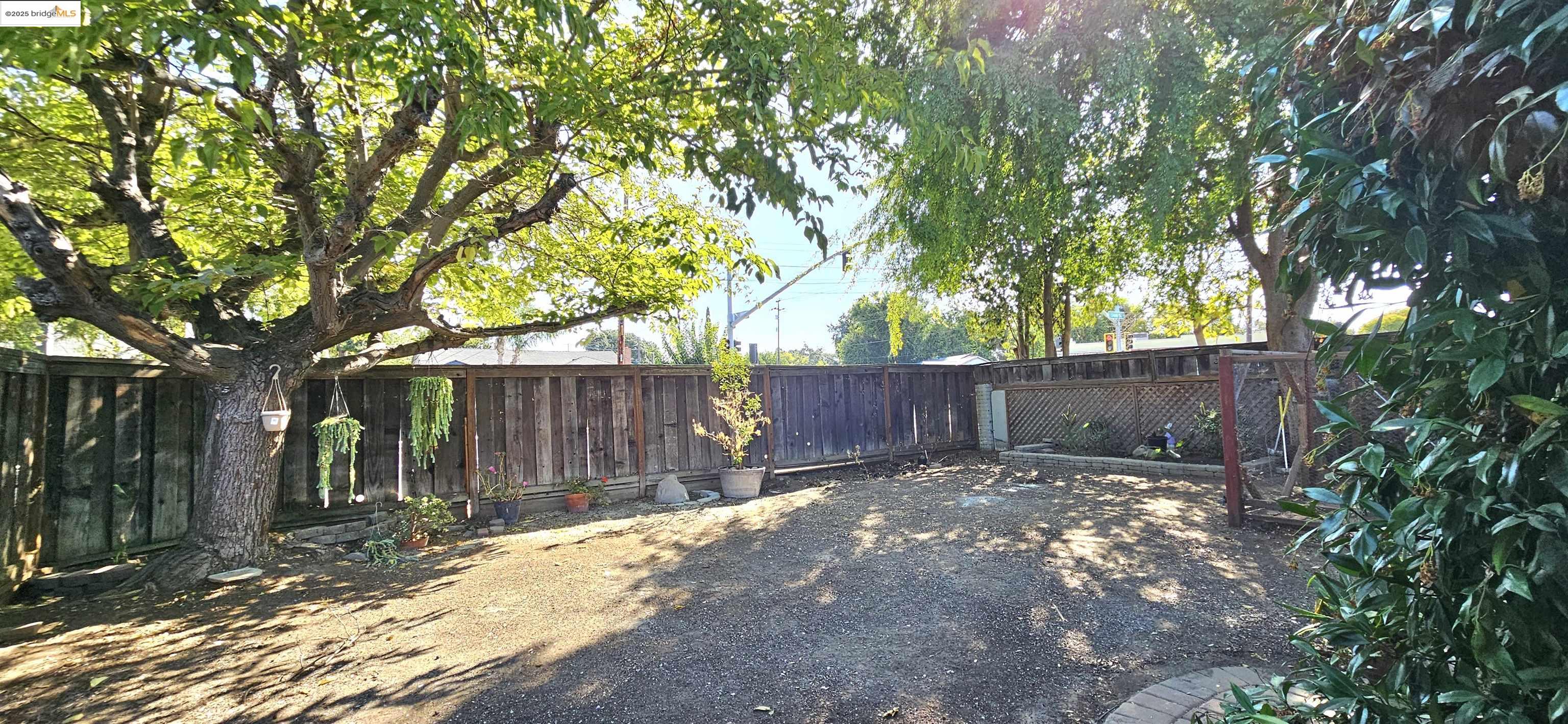 3195 Willow Pass Road Concord, CA 94519 - Photo 22 of 30 a view of a small yard