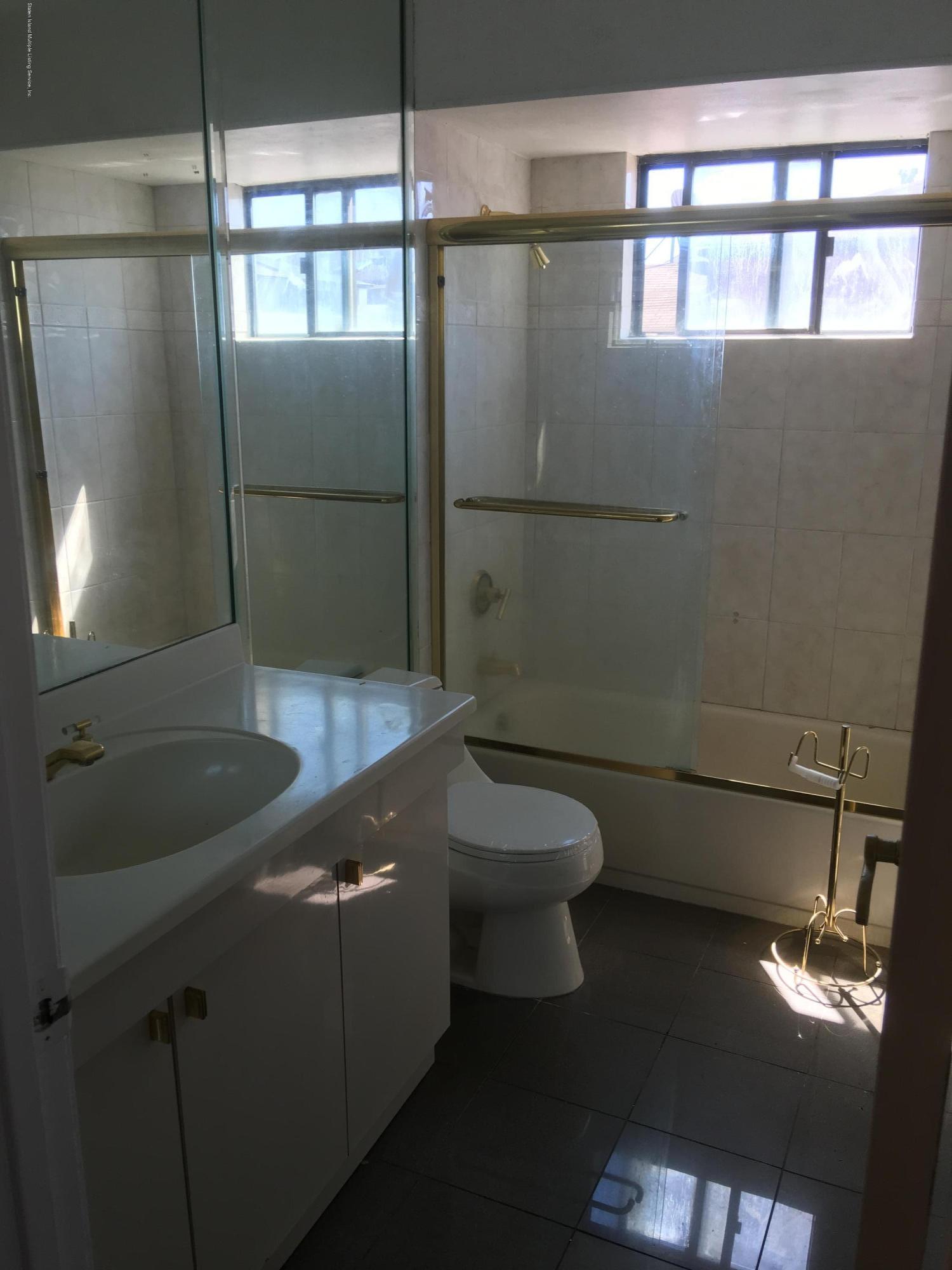 40 Victoria Road Staten Island, NY 10312 - Photo 6 of 10 bath room
