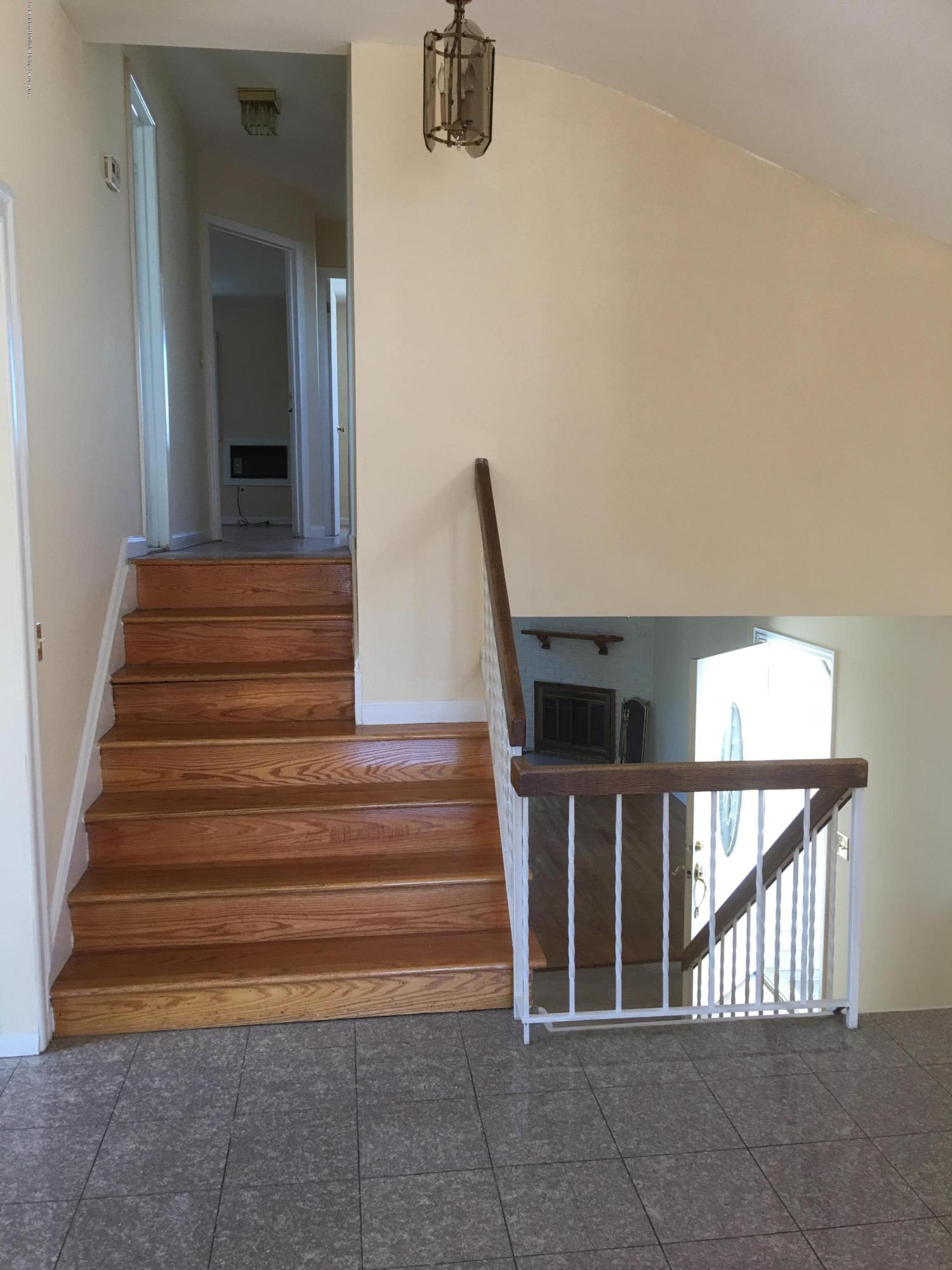 40 Victoria Road Staten Island, NY 10312 - Photo 10 of 10 stairs