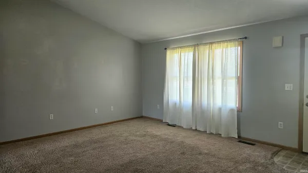 $210,000 | 15 Memory Lane, Bluffton, IN 46714