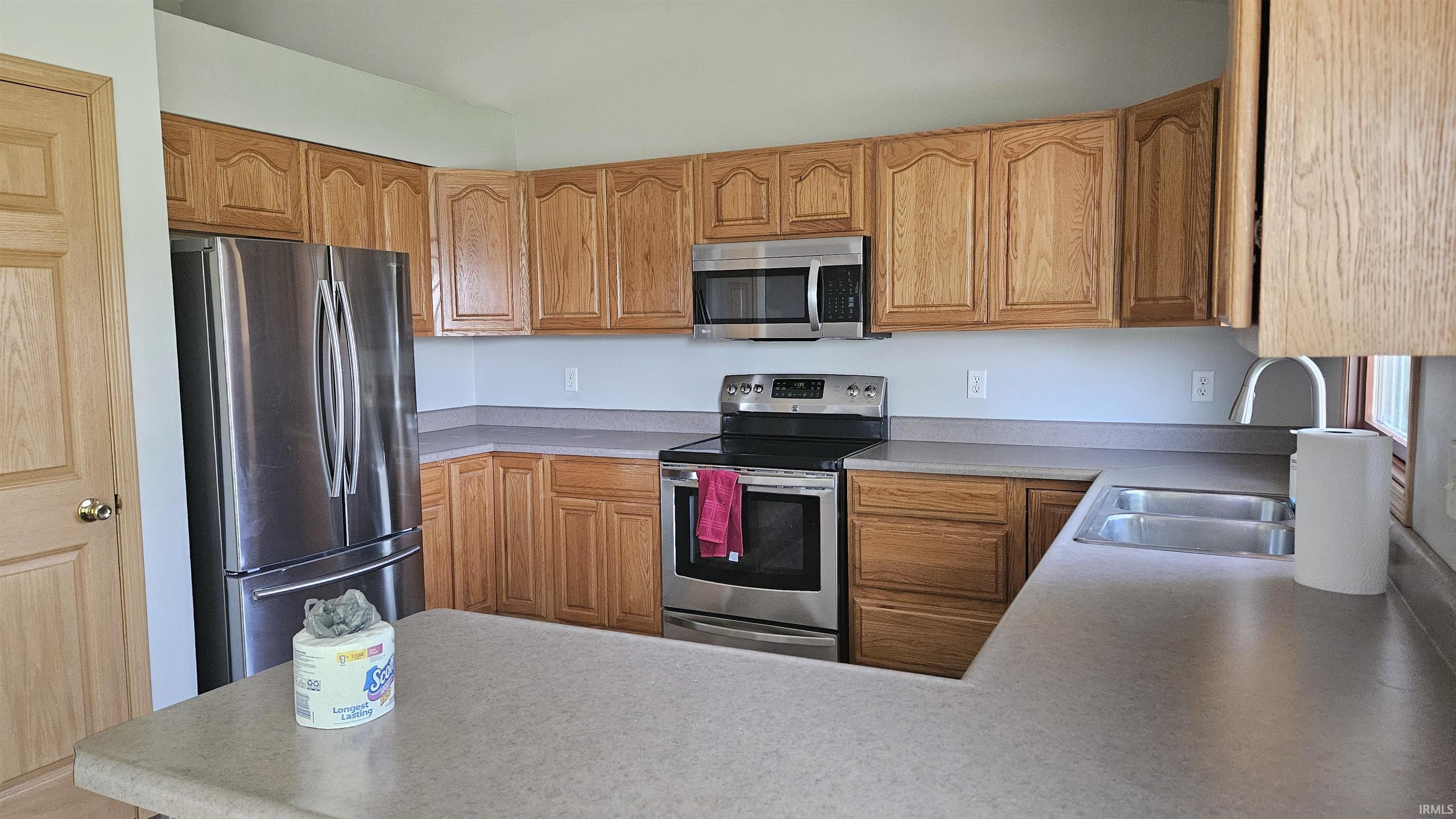 15 Memory Lane Bluffton, IN 46714 - Photo 4 of 10