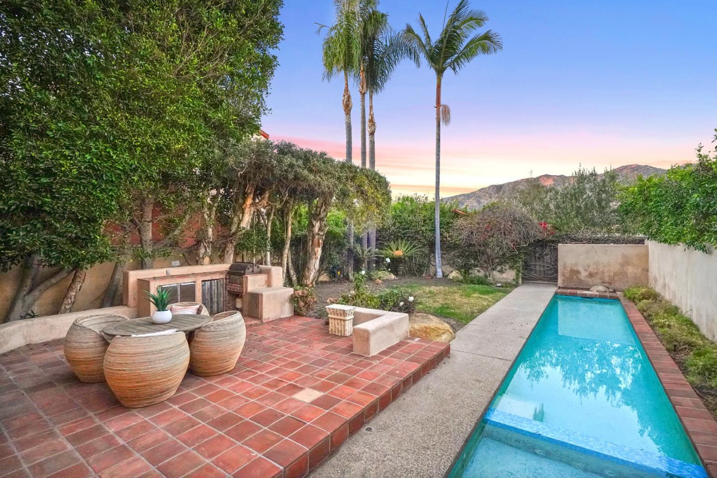 23349 Malibu Colony Road Malibu, CA 90265 - Photo 36 of 43 a view of a backyard with sitting area