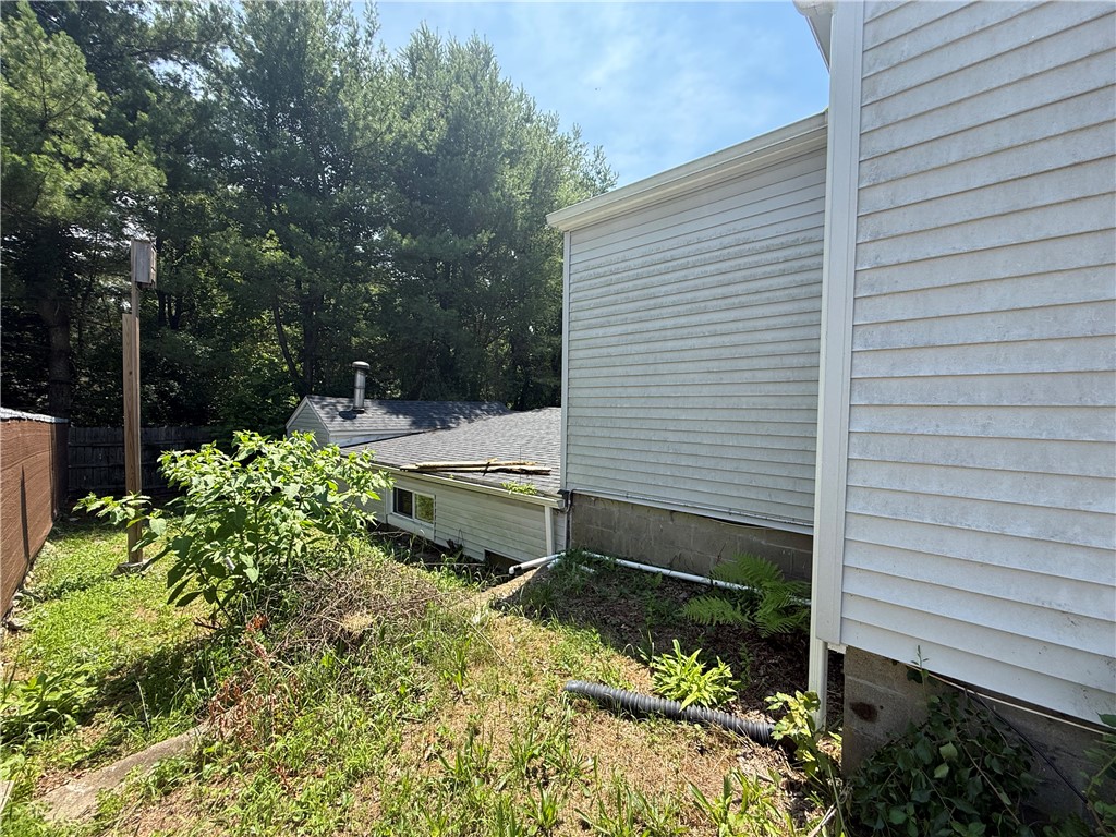 22 Liberty Lane Glocester, RI 02857 - Photo 6 of 11