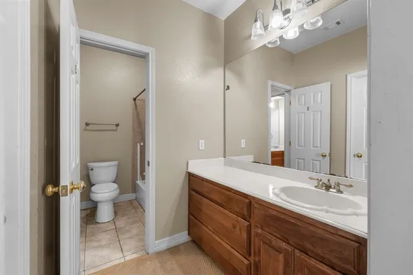 $599,000 | 202 Harbor Landing Drive, Rockwall, TX 75032