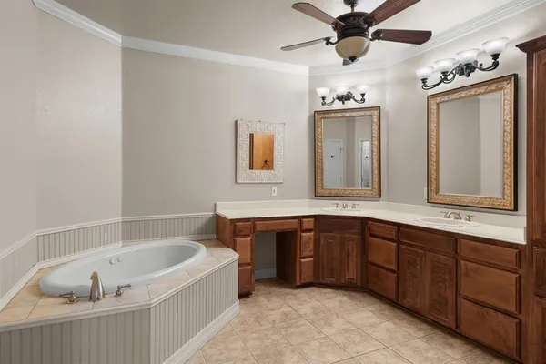 $599,000 | 202 Harbor Landing Drive, Rockwall, TX 75032