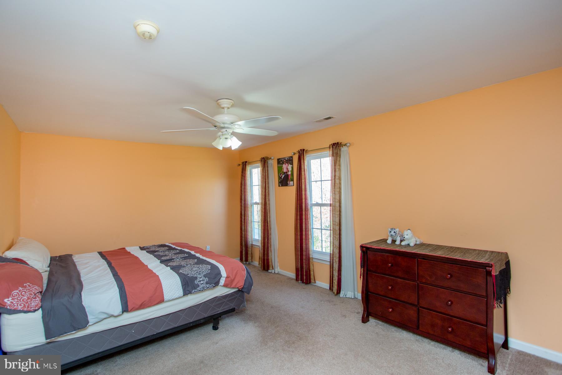 577 Mockingbird Way Warrington, PA 18976 - Photo 15 of 33 Primary Bedroom