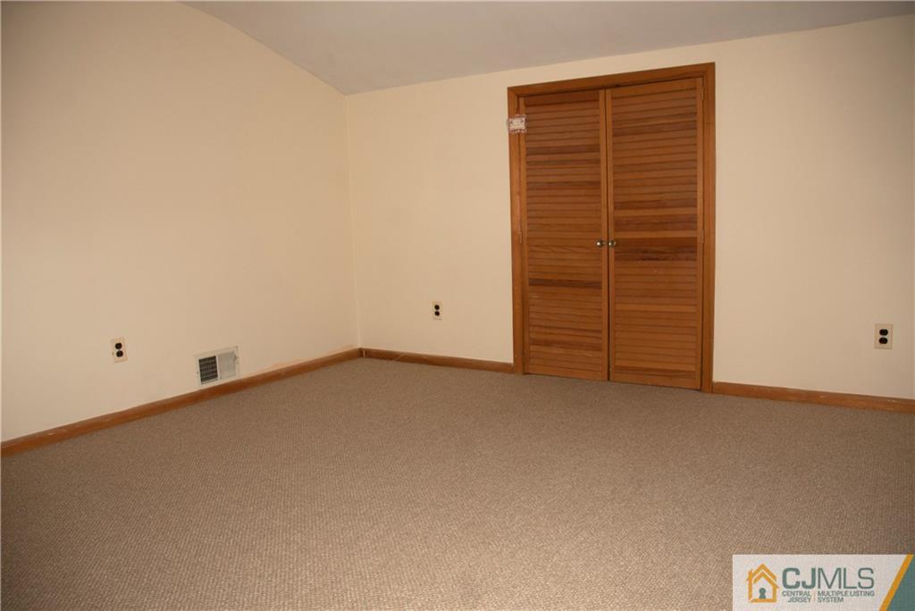 135 Jeffery Road Colonia, NJ 07067 - Photo 13 of 20 Gallery Image 13