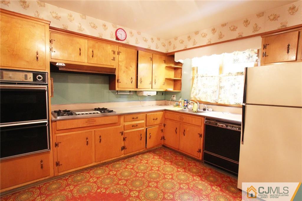 135 Jeffery Road Colonia, NJ 07067 - Photo 16 of 20 Gallery Image 16