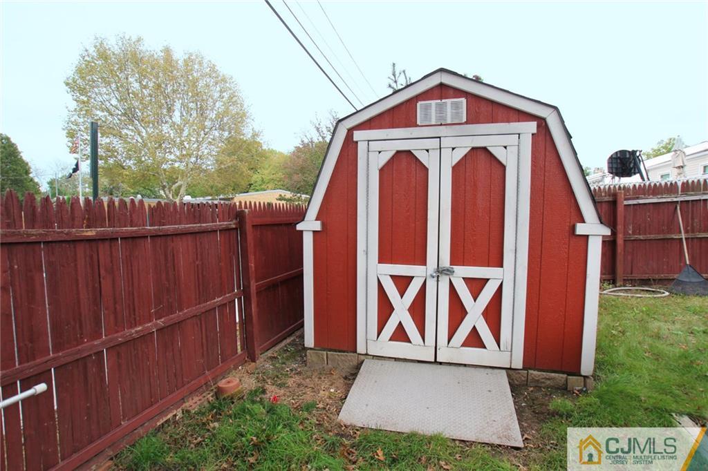 135 Jeffery Road Colonia, NJ 07067 - Photo 20 of 20 Gallery Image 20