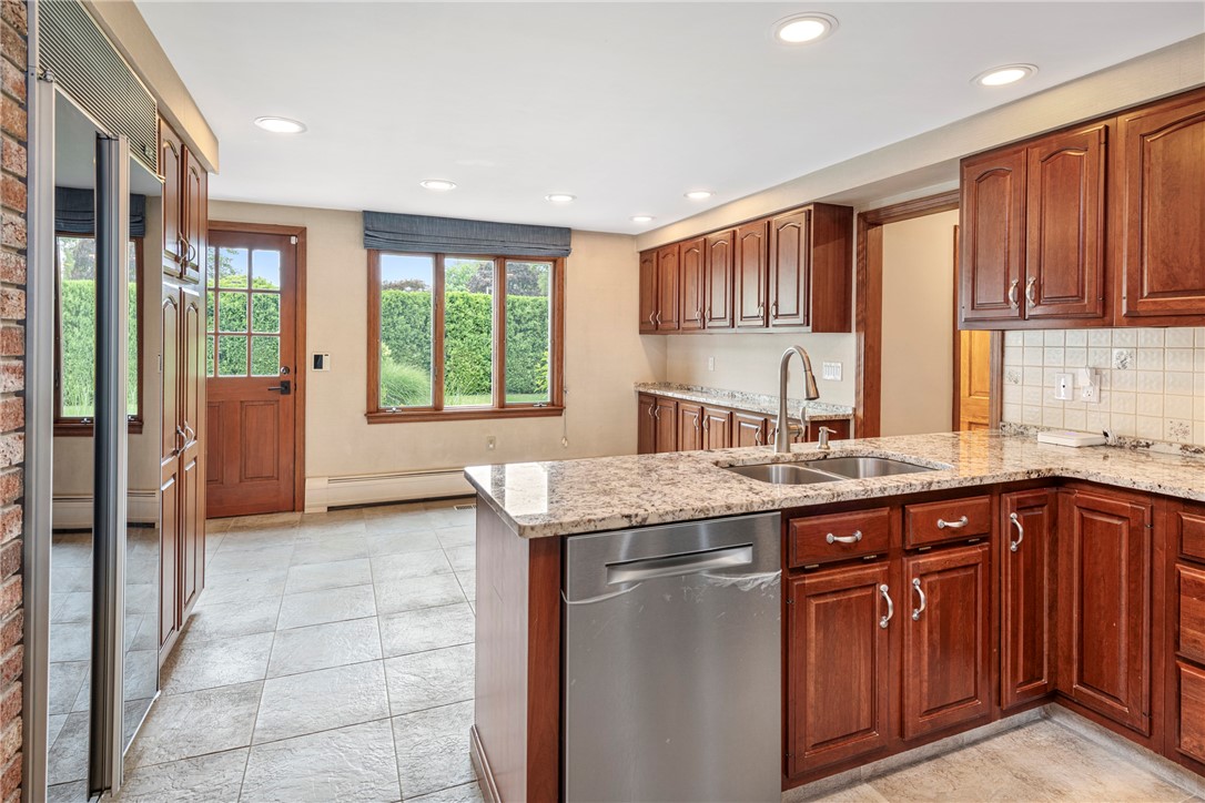 69 Apple Tree Lane Warwick, RI 02888 - Photo 24 of 50